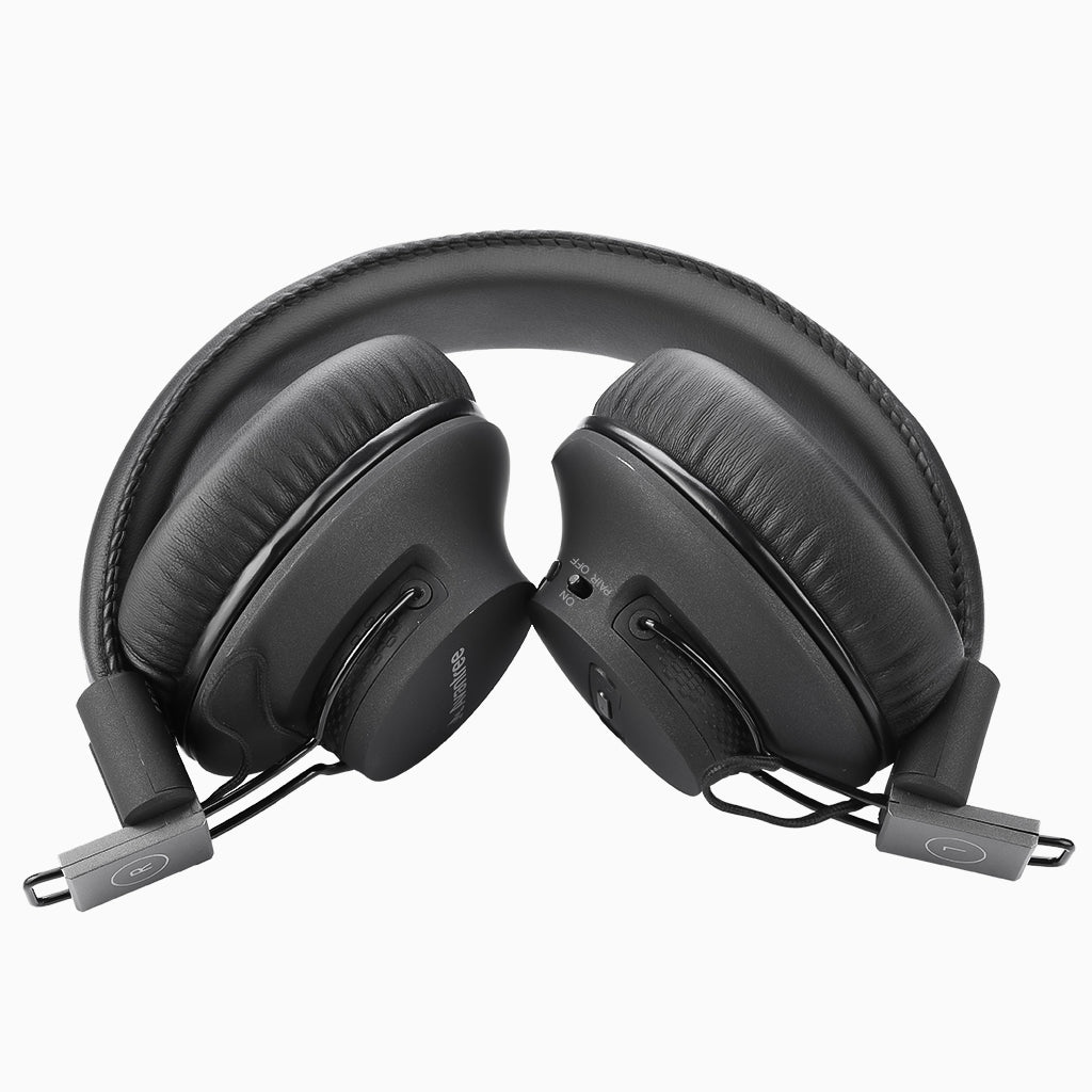 Quartet Wireless Broadcasting Set for Parties and Outdoor Activities, with adjustable earcups