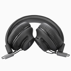 Quartet Wireless Broadcasting Set for Parties and Outdoor Activities, with adjustable earcups