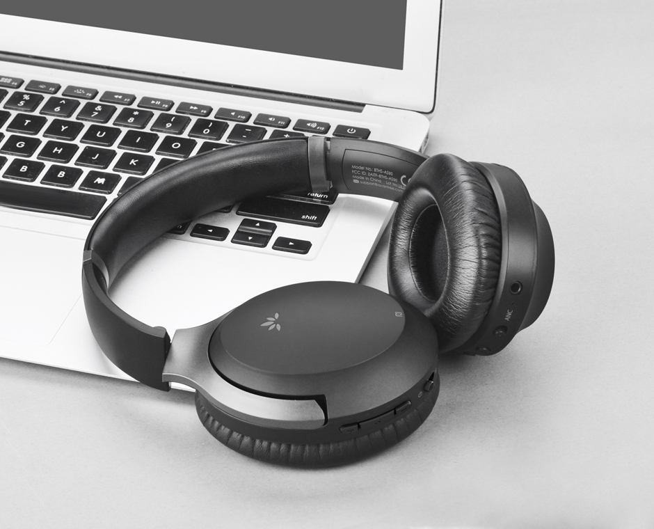 Aria Pro Bluetooth 5.0 HD Headphones with ANC and detachable boom mic and indepdendent volume control