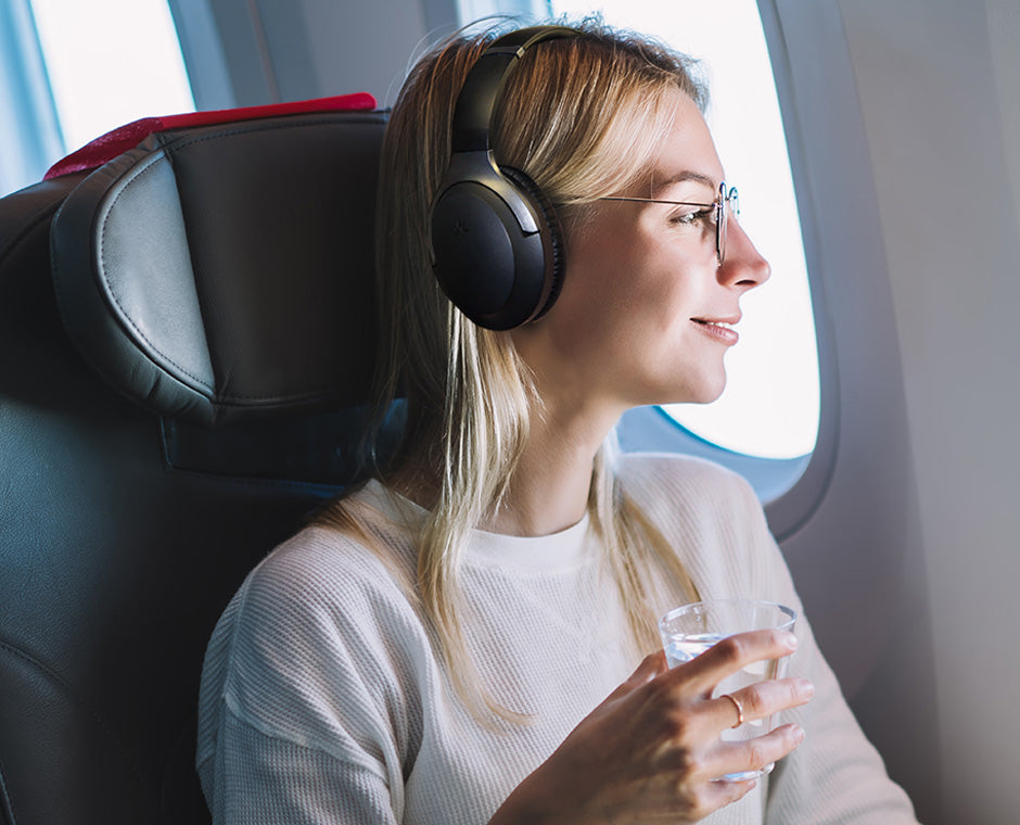 Aria Pro Bluetooth 5.0 HD Headphones with ANC and detachable boom mic for everyday listening, outdoor calls, and personal use.